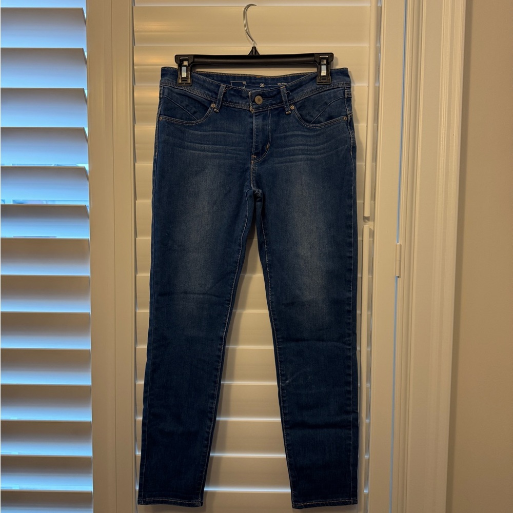 Levi’s Classic Blue Women's Jeans